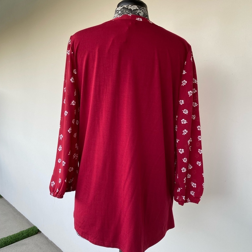 Floral Red Women's Top by Market Spruce size XL - Picture 2 of 4